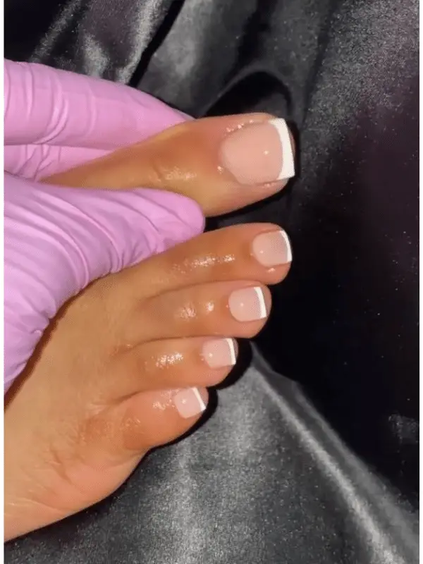 French Toe nails