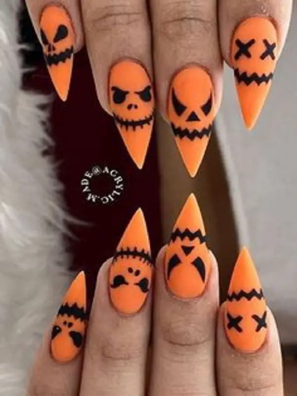 Halloween nails 