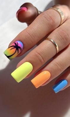 Top Palm Tree Nail