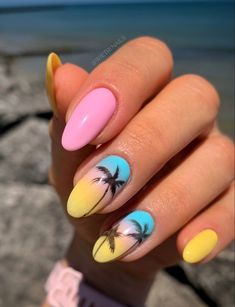 Top Palm Tree Nail