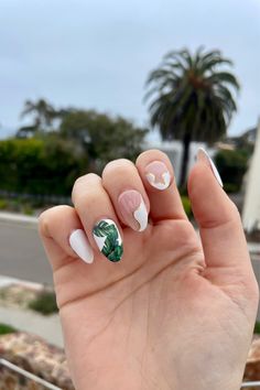 Top Palm Tree Nail