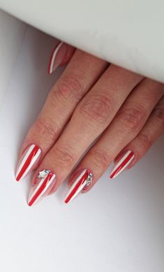 graphic nails