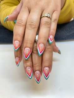 graphic nails