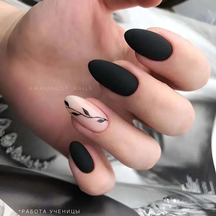 black nail